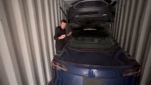 Как погружают авто в контейнер в США. Как избежать повреждений в ходе доставки?