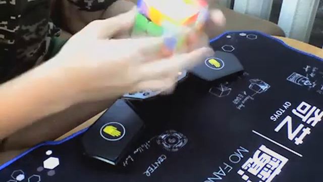 Сборка кубика рубика за 16.703! смотреть онлайн