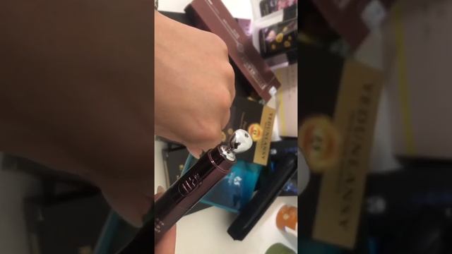 Yedunlansy Увлажняющий крем для кожи вокруг глаз против морщин и темных кругов с вибромассажером смотреть онлайн