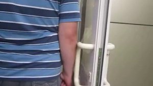 Бабка ругается