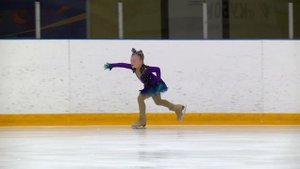 Дарина катает разряд Юный фигурист 2015 под свою авторскую песню «Малефисента»