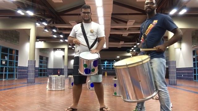 Chamada de repique pro samba-reggae + surdo de terceira смотреть онлайн