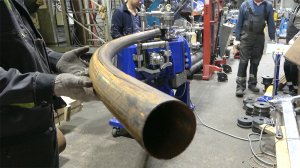 Гибка трубы диаметром 89 мм в дугу на 3-х роликовом профилегибе 3RE-80  производства БМК