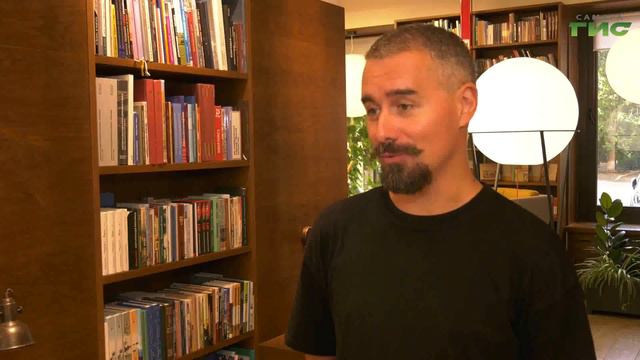 Спектакль-променад "Окаменелая история" прошел в библиотеке имени Н.К. Крупской