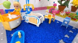 ?Дочка Барби одна дома? Игрушки малышки