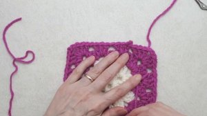 CROCHET: Easy Granny Square Blanket for Beginners