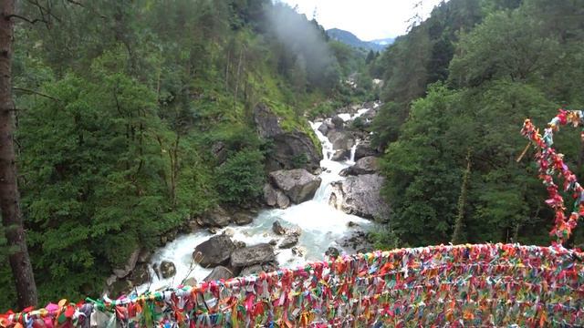 Водопад Влюбленных в Абхазии смотреть онлайн