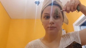 Снять отёк и улучшить цвет лица? Массаж лица роликом Гуаша по маске