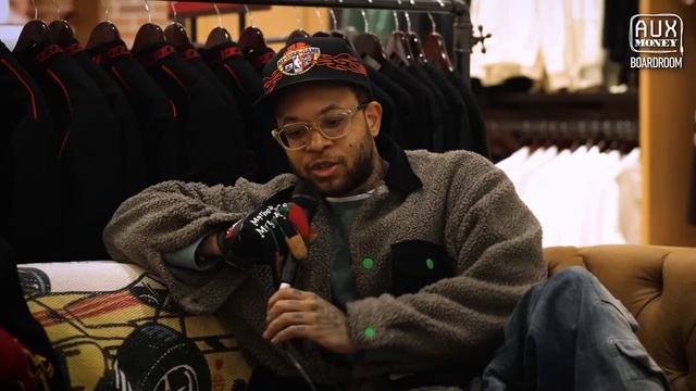 Don C. Talks Kobe Bryant's Rookie Jersey & Behind The Scenes Of Slanging Jerseys | Aux Money смотреть онлайн