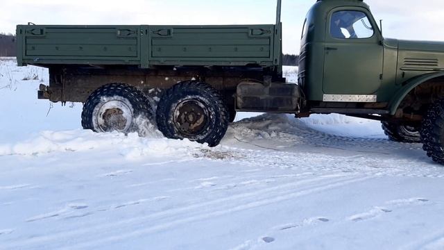 ЗИЛ157 выезд из снежной целины