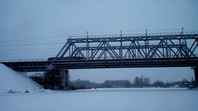 Которосль. Ярославль. Железнодорожный мост. Поезда.