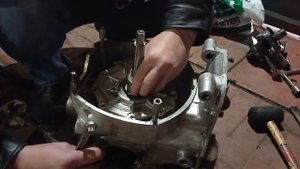 Установка коленвала мотоцикла урал.