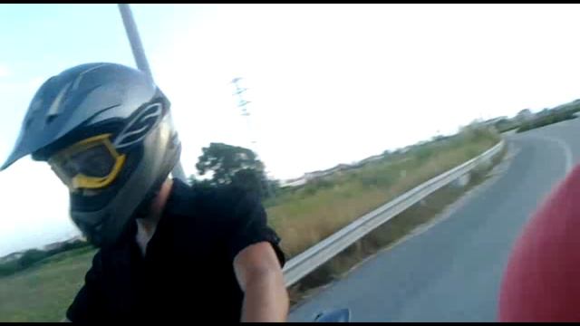 Derbi Senda R 49cc vs Honda CRM 75cc смотреть онлайн