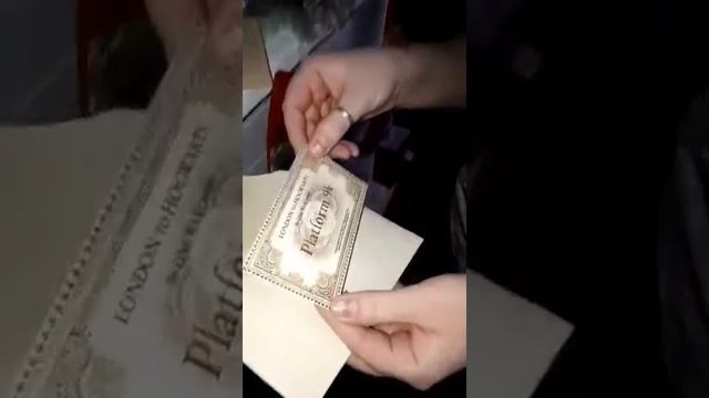 Распаковка письма из Хогвартс/ Гарри Поттер /билет на платформу смотреть онлайн