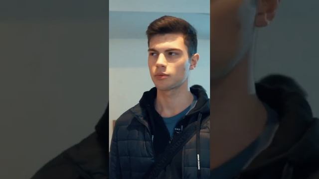 Перекладываем плитку в центре Москвы. Ремонт кафе. В профиле полное видео.