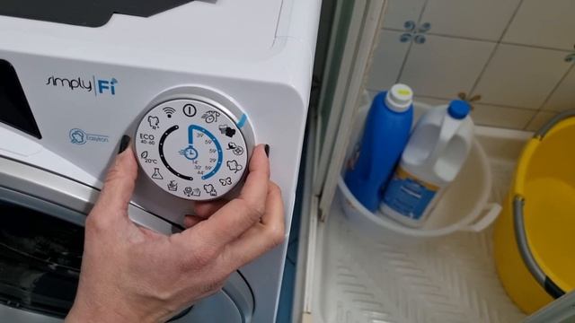 Candy Rapidó Lavatrice con APP simply FI primo utilizzo смотреть онлайн