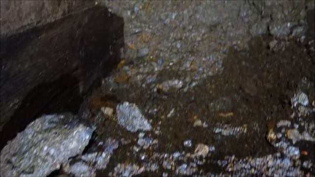 Impressive Woodwork In The Abandoned Upper Butte Mine смотреть онлайн