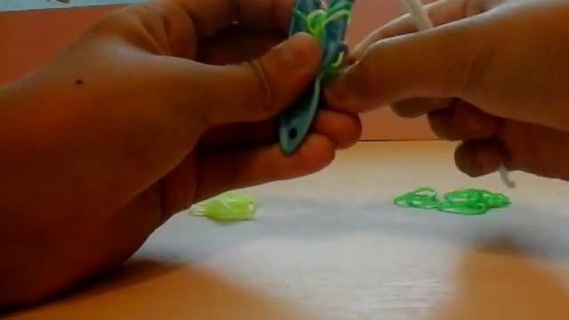 Браслет из резинок Чешуя дракона. смотреть онлайн