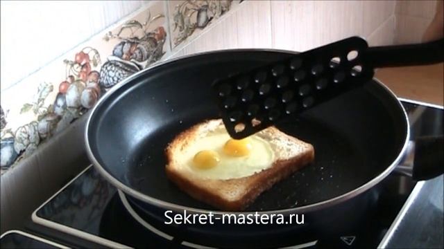 Показываю как приготовил яичницу в хлебе на завтрак в постель смотреть онлайн