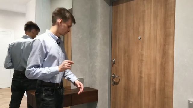 Подвесная тумба в прихожей