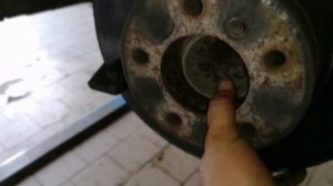 БМВ 525i замена тормозных дисков и колодок