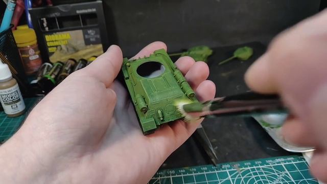 МОДЕЛЬ СОВЕТСКИХ ТАНКОВ Т-34 и ИС-2. СБОРКА И ПОКРАСКА СВОИМИ РУКАМИ. 1:72 Soviet tanks WW2 смотреть онлайн