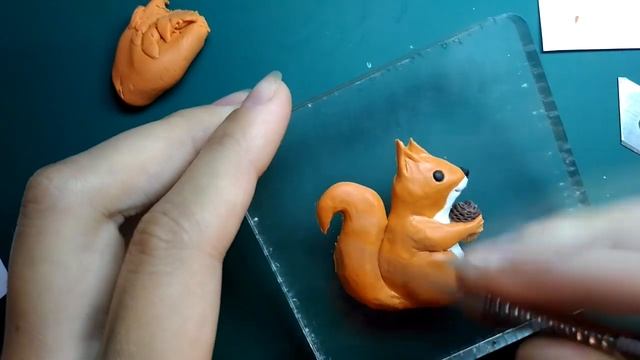 Белочка из пластики • мастер класс • polumer clay • DIY смотреть онлайн