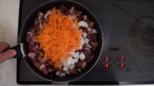 Как приготовить сердечки  Куриные сердечки со сливками, луком и морковью