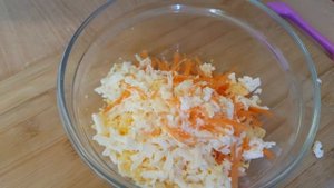 Салат из морковки и сыра с сухариками|Рецепт вкусного салата|