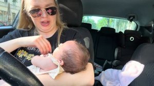 ПЕРВАЯ ПРОГУЛКА В КОЛЯСКЕ / СТАРАЮСЬ ВСЁ УСПЕТЬ С МЛАДЕНЦЕМ