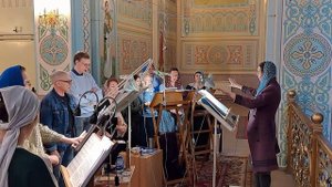 Тропари на "Бог Господь". Регент Екатерина Артюхова.
