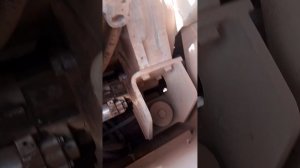 замена стартера  , на экскаваторе  хундай  520