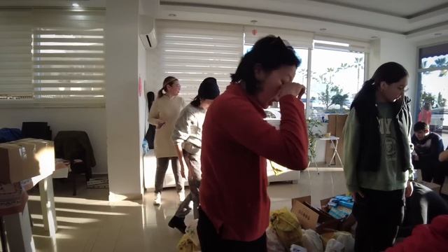 Землетрясение в Турции - Как Казахстанцы живущие в Алании помогают Турции? смотреть онлайн