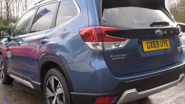 Subaru Forester E-boxer Hybrid SE Premium смотреть онлайн