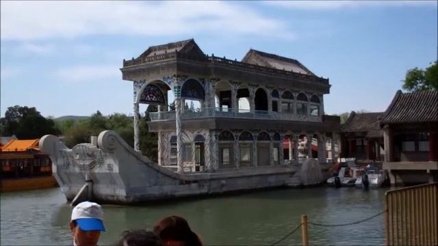 Мраморный корабль в летней резиденции китайских императоров Ихэюань, Пекин смотреть онлайн