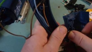 ПОЧЕМУ НЕ СТОИТ ПОКУПАТЬ!!! Лобзик ФИОЛЕНТ ПМ  4-700Э   5 минут работы и он не включается.