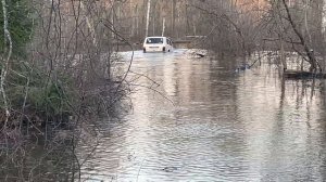 УТОПИЛИ НИВУ,ПОЕХАЛИ В БРОД