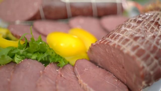 Колбаса "без свинины" из экзотических видов мяса