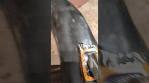 Замена камеры заднего колеса на мопеде Альфа.