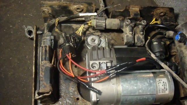 Ремонт  Пневмо подвески Hummer H2 Замена компрессора