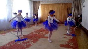 Красивый танец с лентами - Журчат ручьи