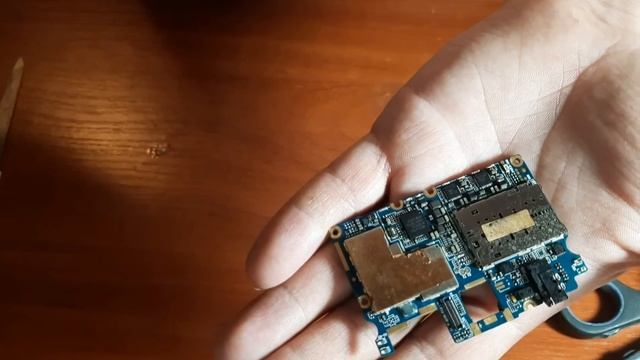 Не включается  Doogee BL12000