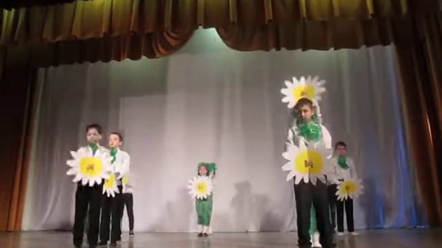 Танец "Ромашки". смотреть онлайн