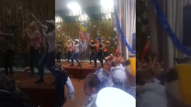 Средний васюган танец супер!!