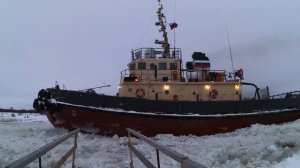 Прогулка по Архангельску. Переправа 22-23 лесозавод. Проход буксира. 19.02.2024