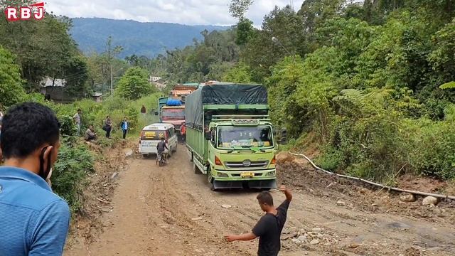 Apakah Kuat Nanjak Nih Bos !!! Truk Di Tanjakan Batu Jomba | Extreme Road смотреть онлайн
