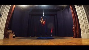 Цирковой номер (Воздушное кольцо)