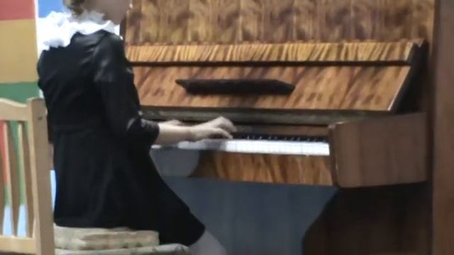 Д.Кабалевский. Клоуны. Исполняет  Алина Муллер. смотреть онлайн