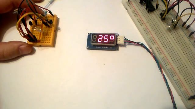 Передаю данные с DS18b20 от Attiny13 к Atmega8 по ИК каналу смотреть онлайн