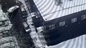 Мужчину покалечила огромная сосулька в Москве - Москва 24